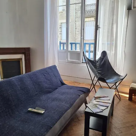 Spacieux T2, avec terrasse et parking Appartement *