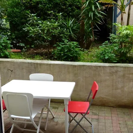 Spacieux T2, Avec Terrasse Et Parking Lejlighed