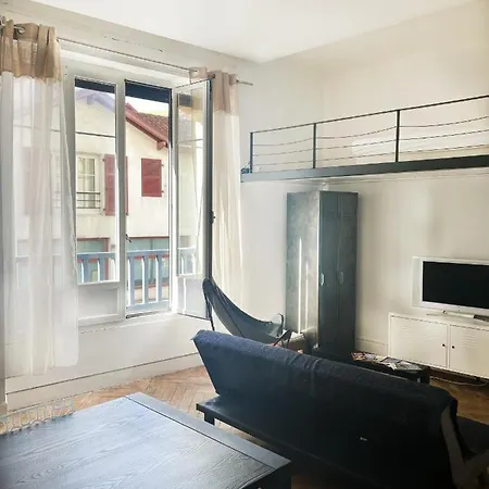 Spacieux T2, avec terrasse et parking *